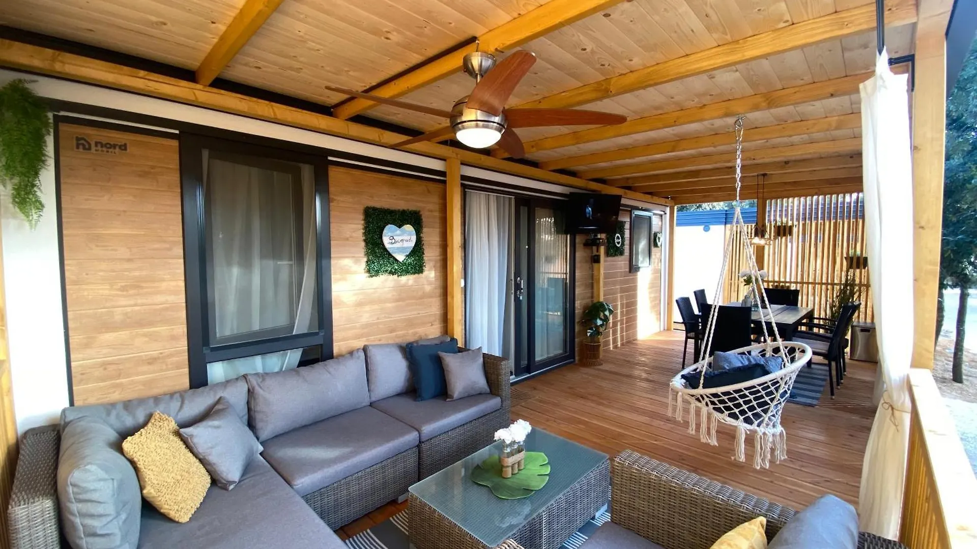 Mobile Home Leonida Biograd Na Moru